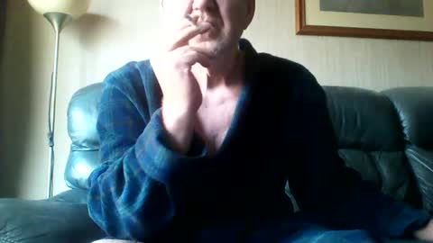 Snapshot of discovery63 chatting on December 24, 11:38 am discovery63 online show from December 24, 11:38 am