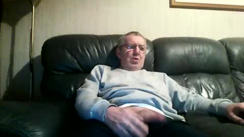 Snapshot of discovery63 chatting on February 2, 6:10 pm discovery63 online show from February 2, 6:10 pm