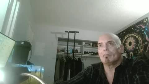 Snapshot of djdiehard chatting on October 29, 5:21 am DJ Pleasure online show from October 29, 5:21 am