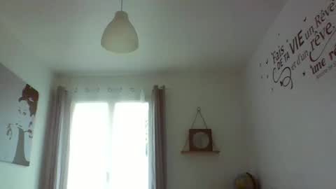 djeauzy77 online show from April 30, 8:43 am