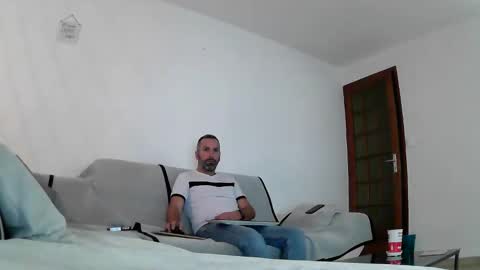 Snapshot of djo3322 chatting on December 2, 9:48 pm Djo online show from December 2, 9:48 pm