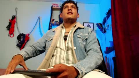 Diego Castell online show from April 2, 12:13 pm