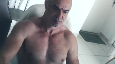 Snapshot of dom_sexx chatting on December 3, 9:31 am dom_sexx online show from December 3, 9:31 am