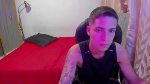 Snapshot of domi_master chatting on October 17, 12:47 am MASTER online show from October 17, 12:47 am