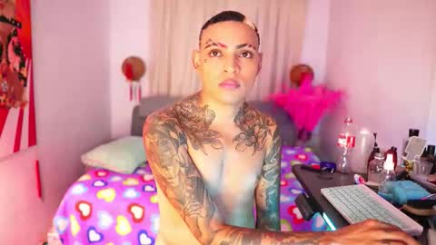 Snapshot of dominant_gay_xxx chatting on October 22, 6:50 am jjhoy online show from October 22, 6:50 am