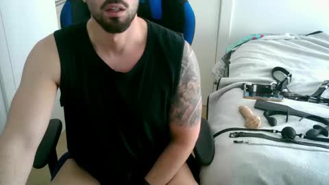 DominatedTitan online show from April 16, 8:36 am