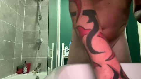 Snapshot of donnylove69 chatting on October 22, 8:34 pm Panties and stockings tranny online show from October 22, 8:34 pm