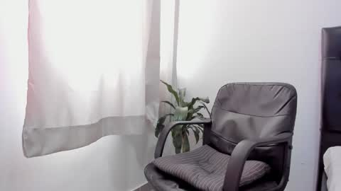 Isabella and Alessandro online show from March 25, 3:27 pm