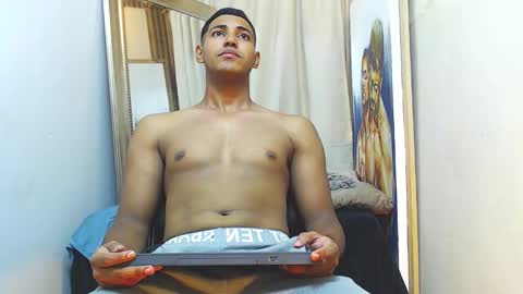 drake_cerra online show from October 6, 3:11 am