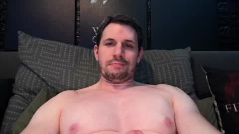 Snapshot of dreamwallker chatting on January 3, 4:59 pm Ioannes Paulus the 2nd online show from January 3, 4:59 pm