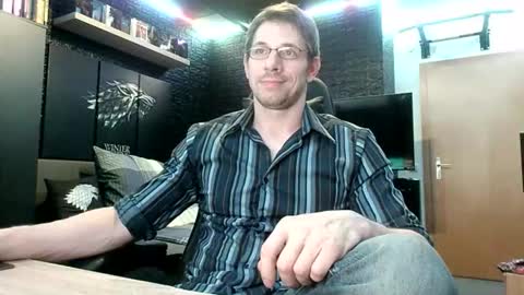 Snapshot of dreamwallker chatting on October 16, 10:51 pm Ioannes Paulus the 2nd online show from October 16, 10:51 pm