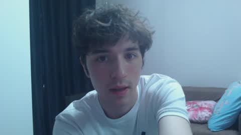 Air online show from April 8, 9:52 am