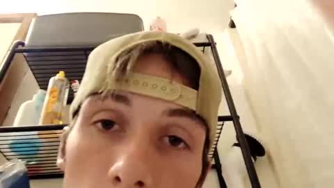 Snapshot of drewthejew616 chatting on October 2, 9:24 am drewthejew616 online show from October 2, 9:24 am