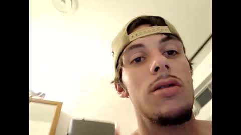 Snapshot of drewthejew616 chatting on October 8, 11:25 am drewthejew616 online show from October 8, 11:25 am