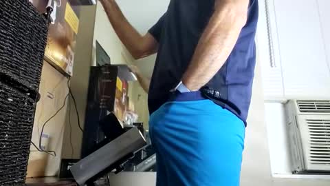 Hello Hope you enjoy what you see. I love attention in dirty talk and tips thickcock  edging precum dirtyTalk C2C online show from June 9, 9:00 am
