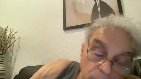 Snapshot of drtony4u222 chatting on December 27, 3:20 am DrTony4u222100 online show from December 27, 3:20 am