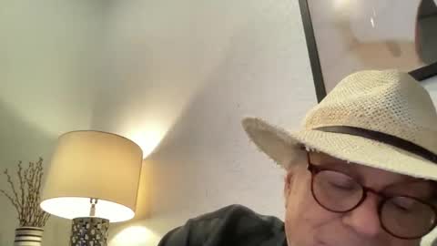 Snapshot of drtony4u222 chatting on February 8, 2:47 am DrTony4u222100 online show from February 8, 2:47 am