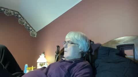 Snapshot of dug38 chatting on September 21, 1:44 pm Doug online show from September 21, 1:44 pm