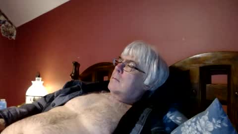Snapshot of dug38 chatting on March 5, 2:23 pm Doug online show from March 5, 2:23 pm