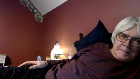 Snapshot of dug38 chatting on February 7, 1:25 am Doug online show from February 7, 1:25 am