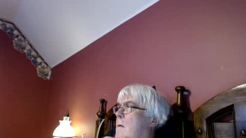 Snapshot of dug38 chatting on March 10, 5:39 pm Doug online show from March 10, 5:39 pm