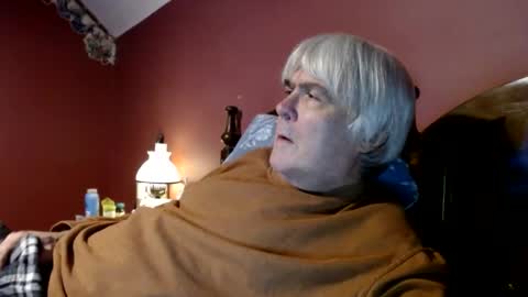 Snapshot of dug38 chatting on December 21, 1:10 pm Doug online show from December 21, 1:10 pm