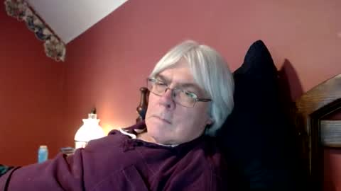 Snapshot of dug38 chatting on February 11, 6:11 pm Doug online show from February 11, 6:11 pm