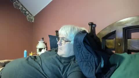 Snapshot of dug38 chatting on September 19, 2:45 am Doug online show from September 19, 2:45 am