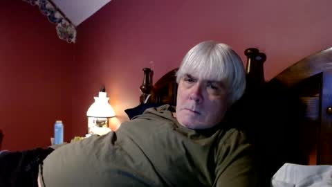 Snapshot of dug38 chatting on December 3, 12:11 am Doug online show from December 3, 12:11 am