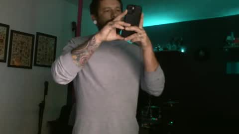 Snapshot of durfmanx chatting on January 3, 6:01 am durfmanX online show from January 3, 6:01 am