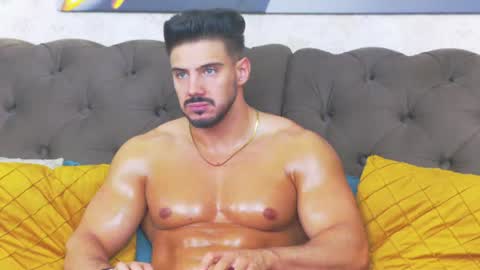 Dustin online show from June 17, 6:04 am