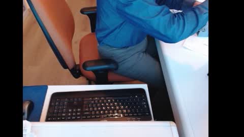 dutchpornking2 online show from March 14, 8:32 am