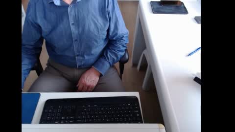 dutchpornking2 online show from March 2, 6:47 am