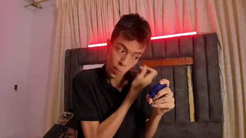 Dylan online show from October 6, 11:37 am