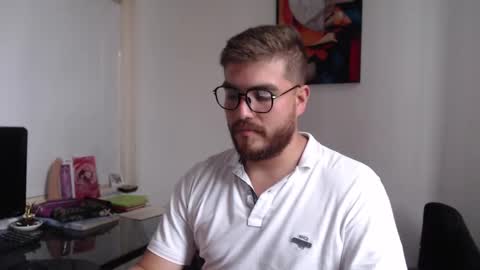 dylanhot10 online show from February 17, 9:52 pm