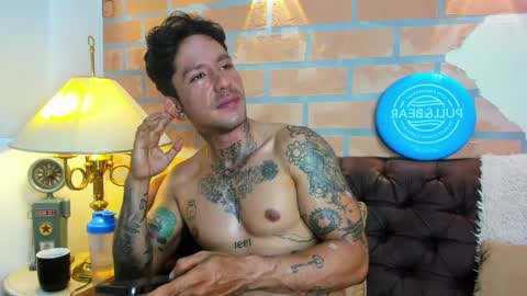 Snapshot of dylanstonne1 chatting on March 9, 1:48 pm D Y L A N online show from March 9, 1:48 pm