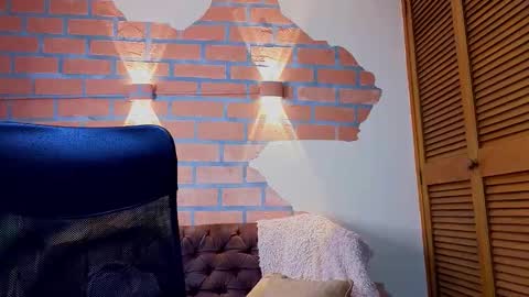 D Y L A N online show from March 19, 2:26 am