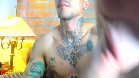 Snapshot of dylanstonne1 chatting on February 21, 8:27 pm D Y L A N online show from February 21, 8:27 pm