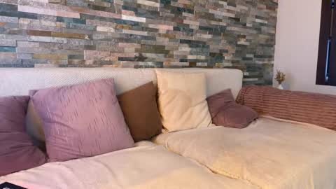 dymonted online show from November 27, 12:53 pm