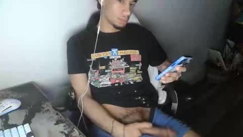 eater4902 online show from April 15, 5:29 am