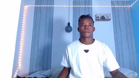 Chris Palaz  online show from November 12, 6:13 pm