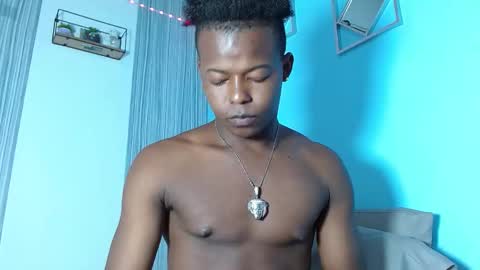 Chris Palaz  online show from December 5, 11:45 pm