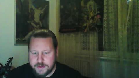 Edward online show from October 25, 5:36 pm