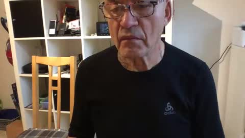 Snapshot of eddelmar chatting on January 27, 12:26 pm eddelmar online show from January 27, 12:26 pm