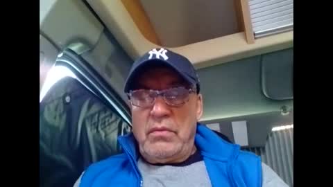 Snapshot of eddelmar chatting on December 20, 10:05 am eddelmar online show from December 20, 10:05 am