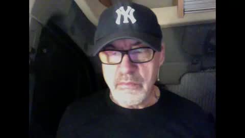 Snapshot of eddelmar chatting on March 6, 6:59 pm eddelmar online show from March 6, 6:59 pm
