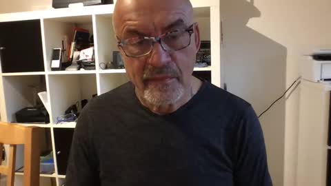 Snapshot of eddelmar chatting on December 26, 3:42 pm eddelmar online show from December 26, 3:42 pm