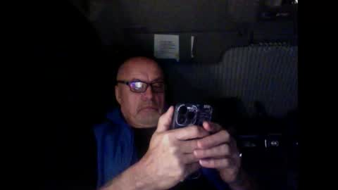 Snapshot of eddelmar chatting on March 4, 8:05 pm eddelmar online show from March 4, 8:05 pm