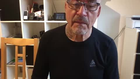 Snapshot of eddelmar chatting on January 8, 12:47 pm eddelmar online show from January 8, 12:47 pm
