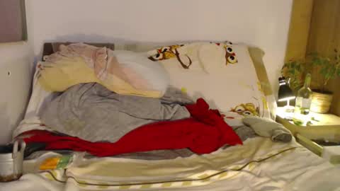 edelholz87 online show from March 16, 4:55 pm